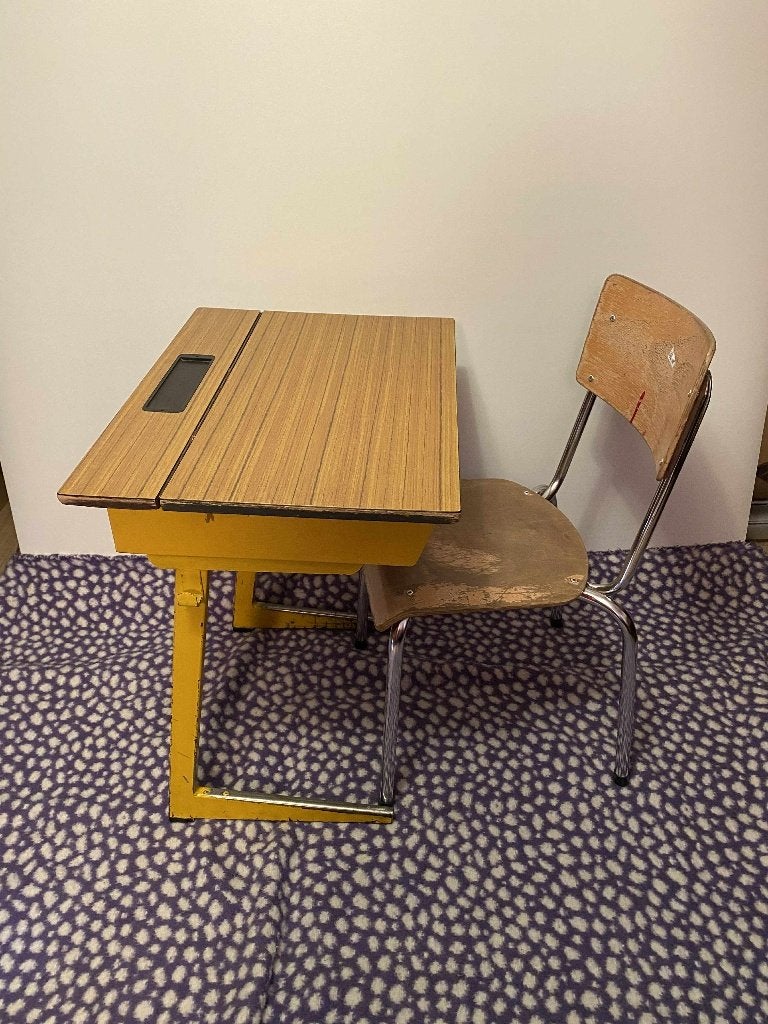 VINTAGE: leuke industriële lessenaar met stoel, Ophalen, Gebruikt, Tafel(s) en Stoel(en)