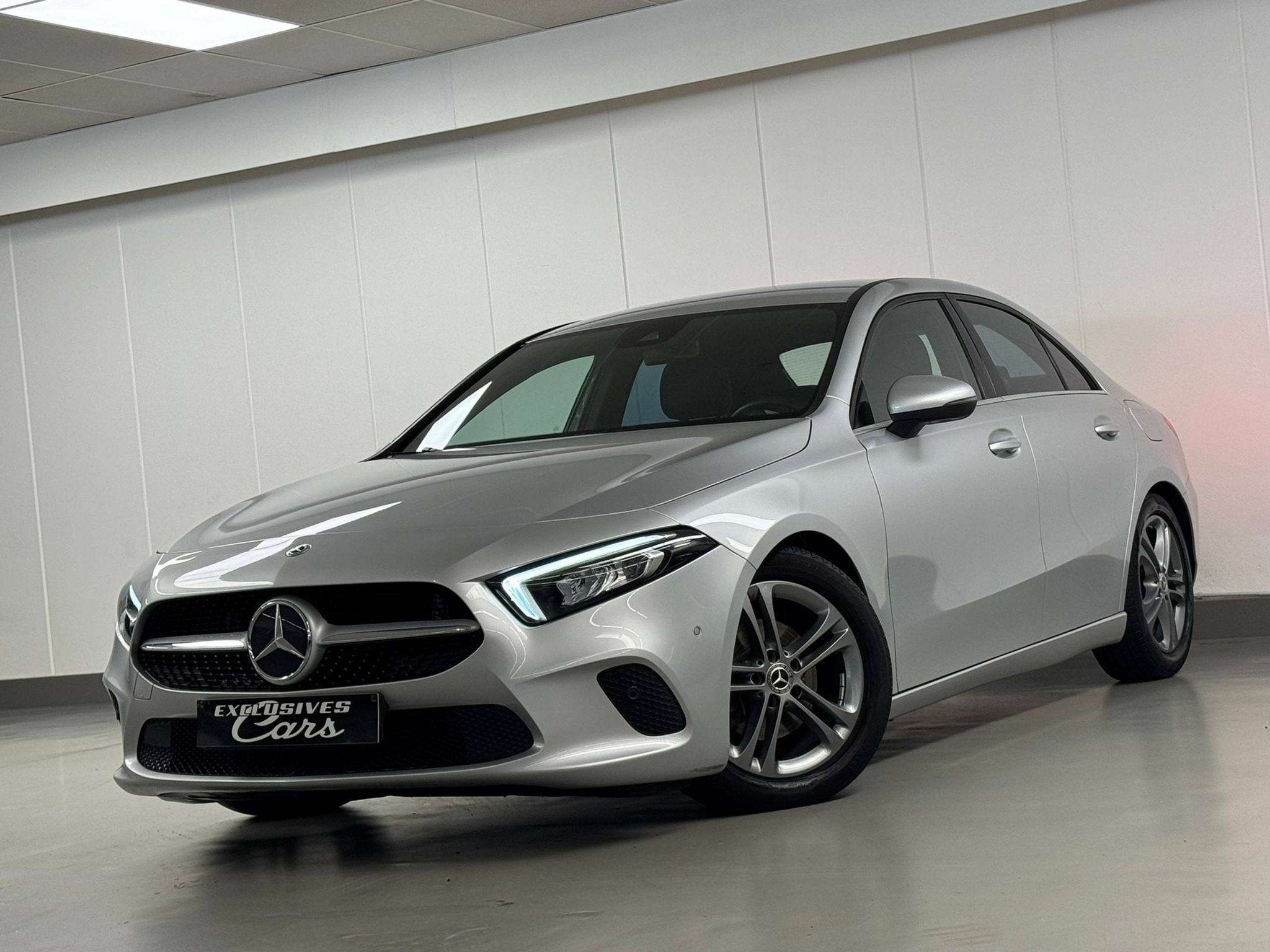 Mercedes-Benz A-Klasse 180 D 116CV ! 45000 KM ! AUTO GPS CAM, Auto's, Mercedes-Benz, Automaat, 4 deurs, Stof, Gebruikt