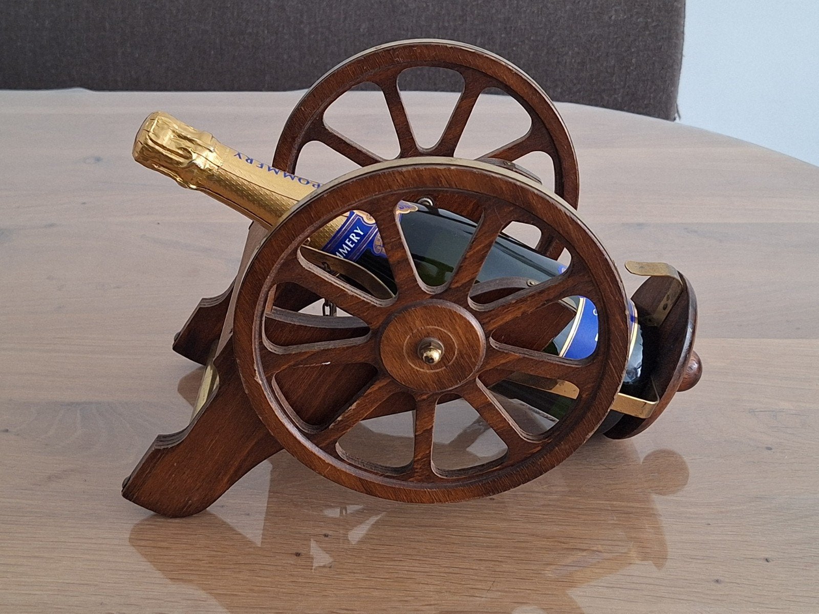 Vintage Courvoisier Cognac Kanon Fleshouder (Hout & Messing), Antiek en Kunst, Ophalen of Verzenden