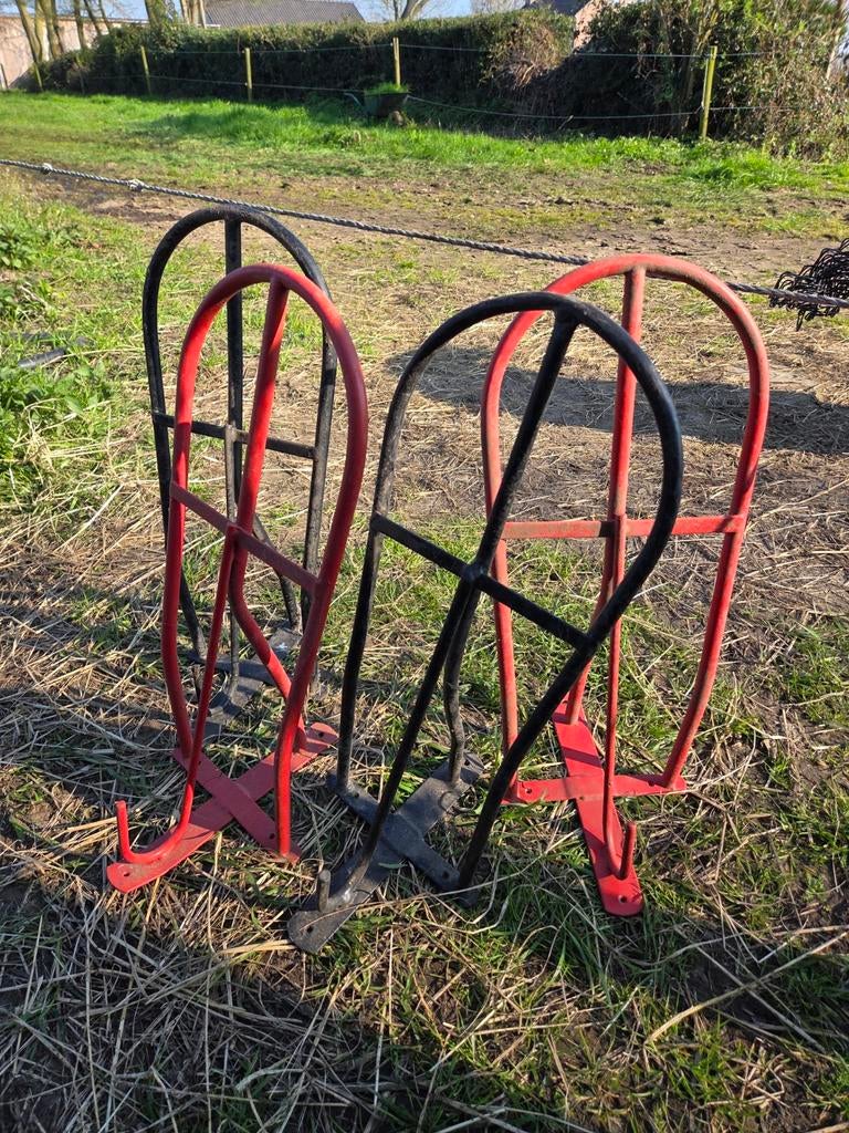 Zadeldrager, Dieren en Toebehoren