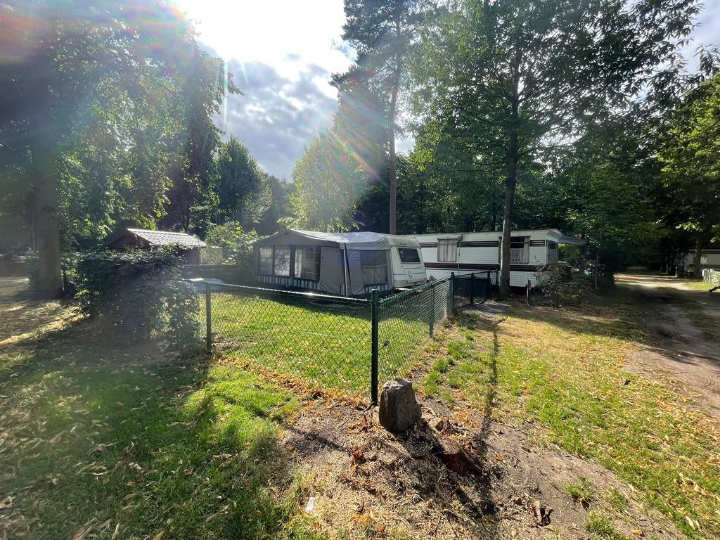 Knaus caravan met voortent