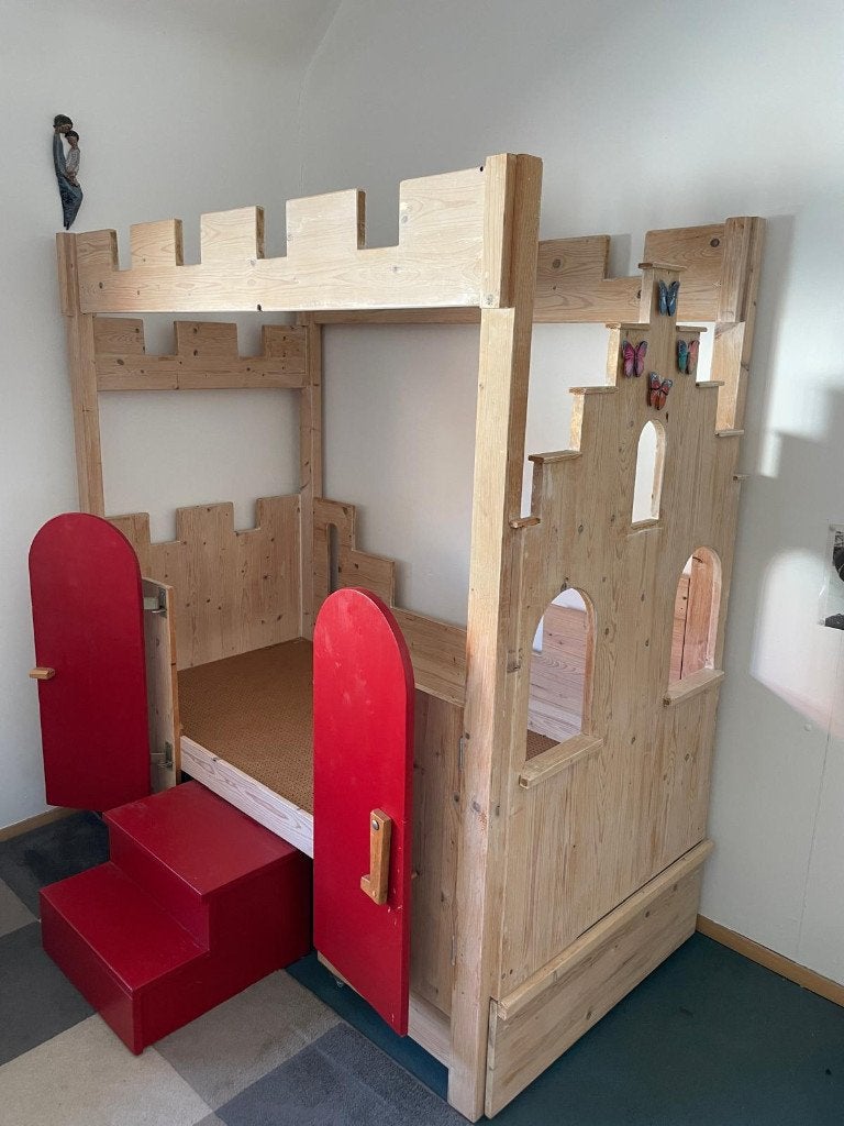 Kinderbed kasteel, Ophalen, Gebruikt