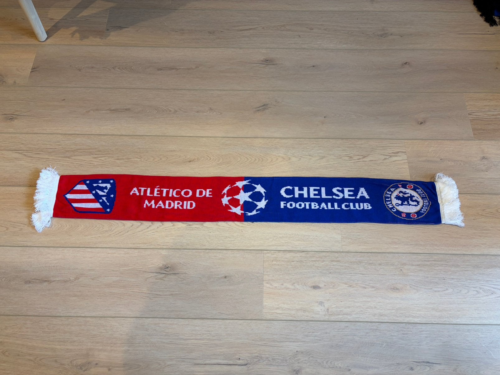 Sjaal Chelsea - Athletico Madrid 2017, Verzamelen, Ophalen of Verzenden, Zo goed als nieuw
