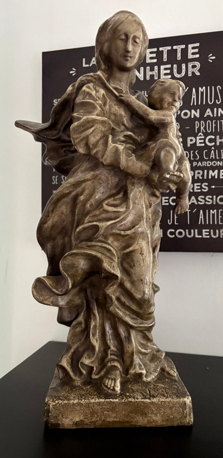 Ancienne statue de la Vierge à l’Enfant, Enlèvement