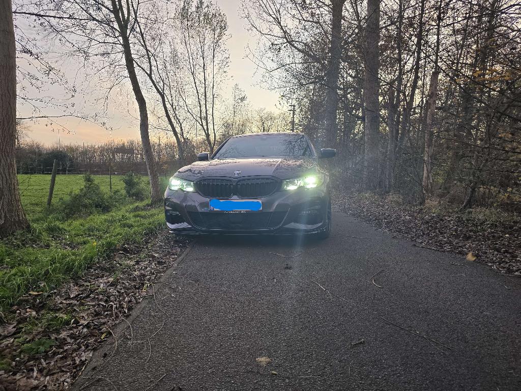 BMW 330i M Sportpakket, Auto's, BMW, Automaat, Achterwielaandrijving, Zwart, 4 cilinders