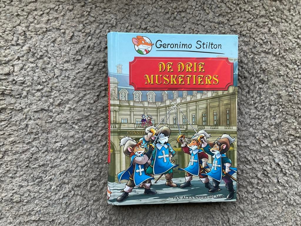 De 3 musketiers Geronimo Stilton, Ophalen of Verzenden, Zo goed als nieuw