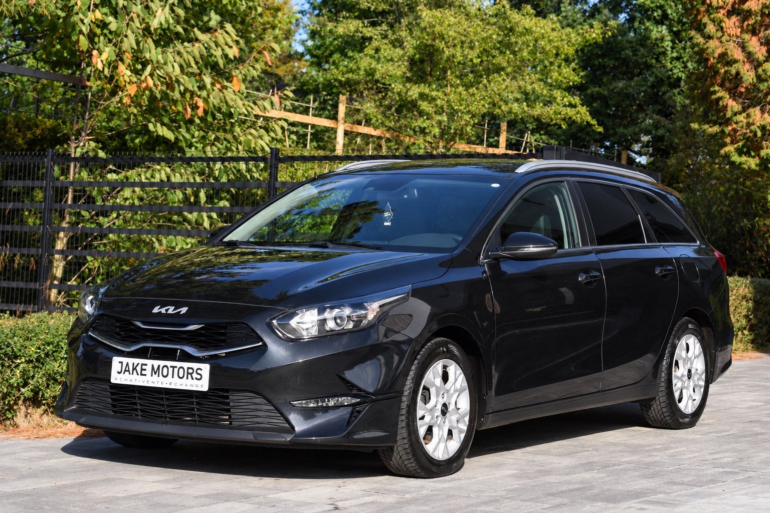 Ceed SW 1.0*** CAMERA*** GARANTIE KIA 2029***, Auto's, Voorwielaandrijving, Dealer onderhouden, Elektrische ramen, Zwart