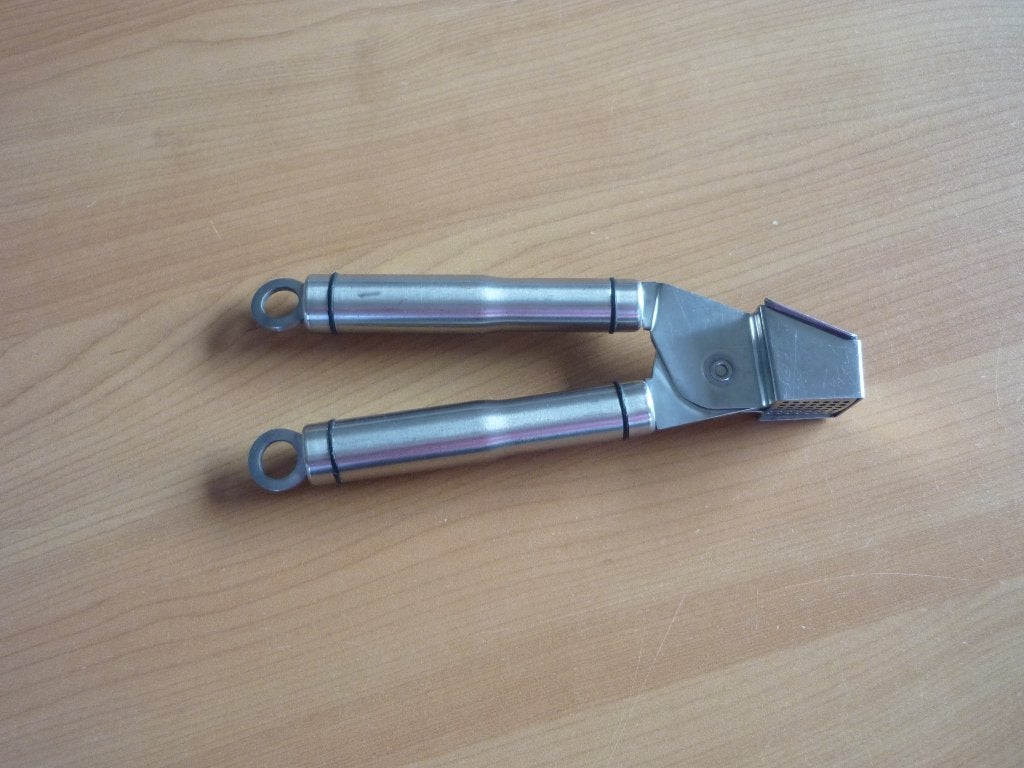 Gratis Oud ijzer: knoflookpers, Ophalen of Verzenden