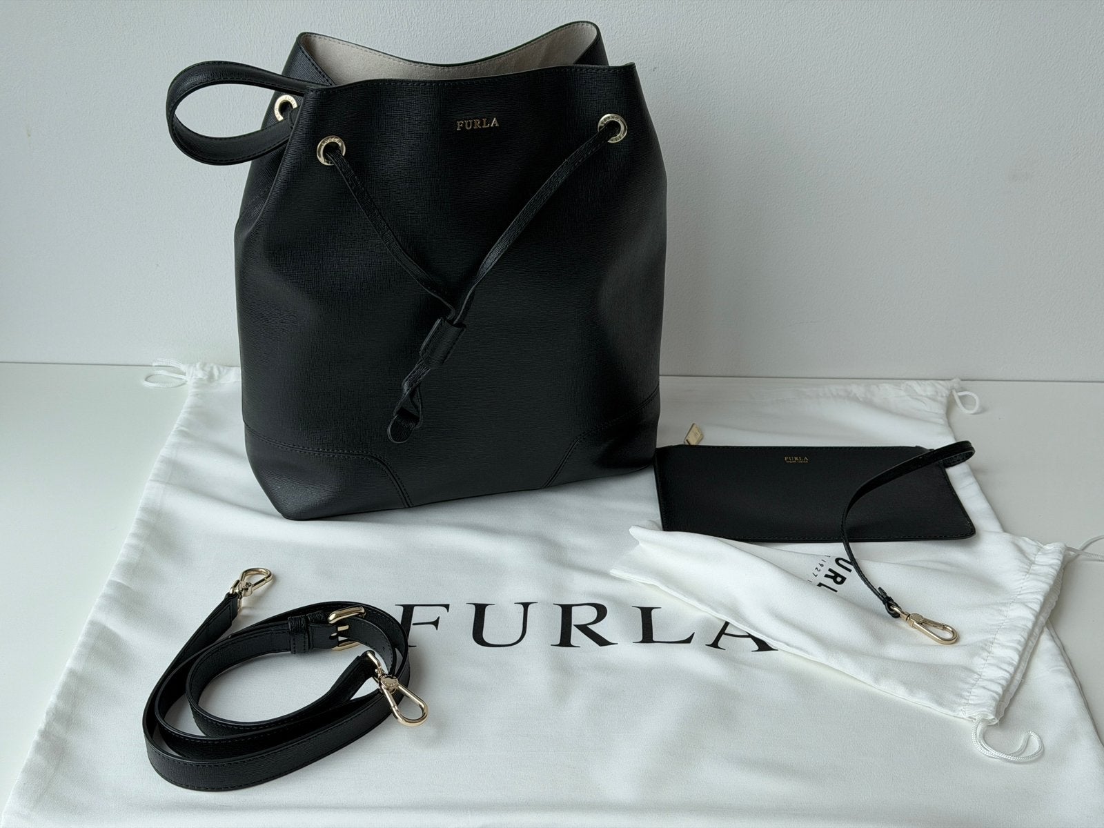 Furla Stacy Bucketbag L met pouch en schouderriem, Ophalen of Verzenden, Nieuw, Zwart, Overige typen