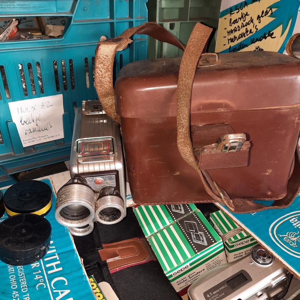 Caméra de cinéma Brownie. Nostalgie ! Dans son étui d'origin, Enlèvement ou Envoi, Caméra