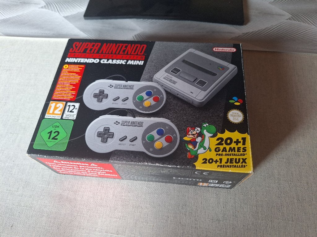 Mini snes classic, Ophalen of Verzenden, Met 2 controllers, Met games