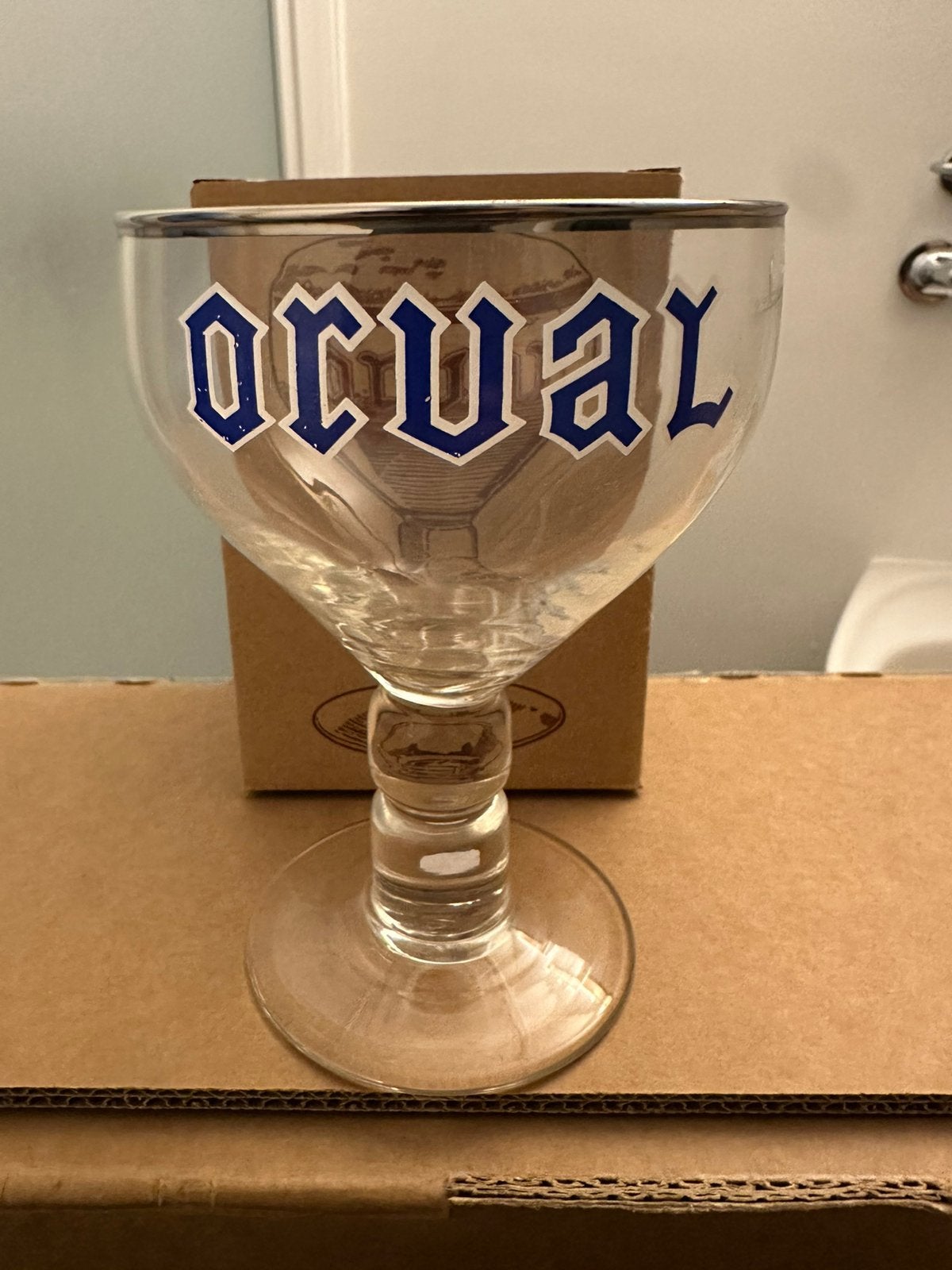 Verre Orval pied boulle, Enlèvement, Comme neuf, Verre ou Verres, Autres marques