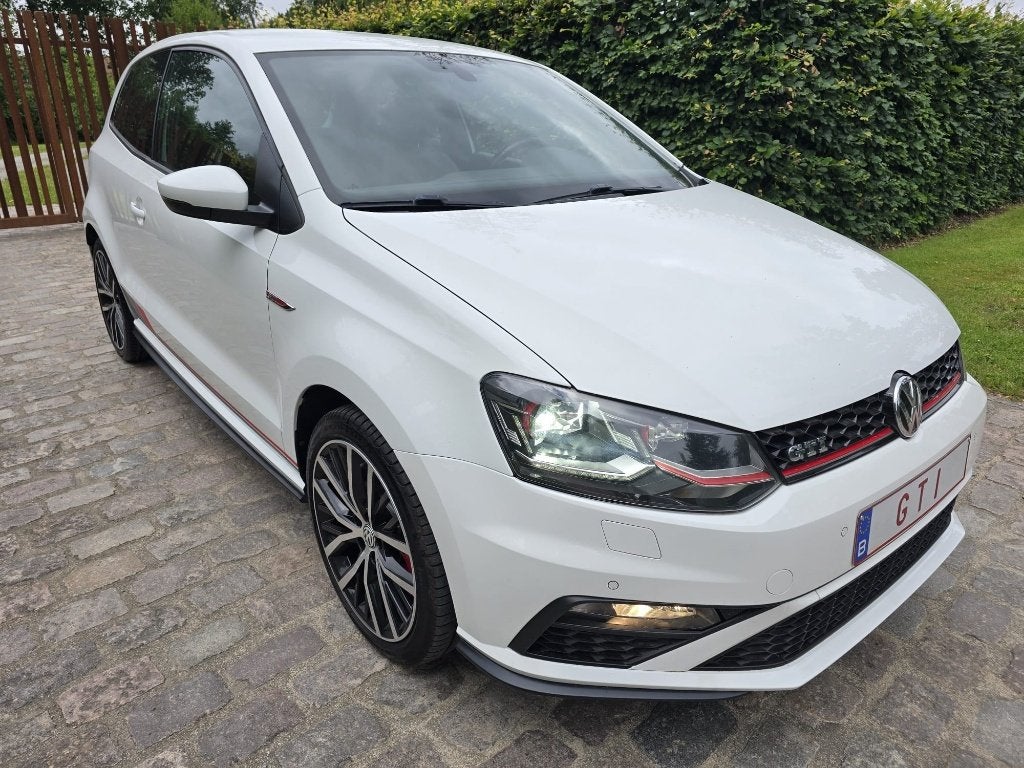 Volkswagen Polo 1.8 GTI 192 pk / 143.154 km / benzine / 2016, Voorwielaandrijving, 139 g/km, 4 cilinders, Alcantara