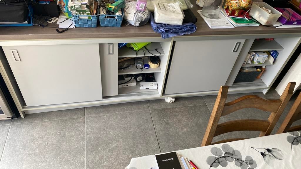 Zeer zware kast met  schuifdeuren 2m50 lang op 72 diep 85 h, Huis en Inrichting, Ophalen, Zo goed als nieuw