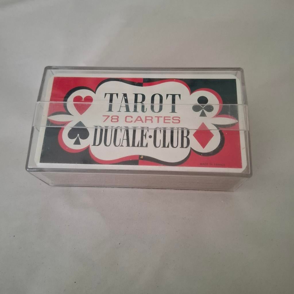 EEN OUDE HERTOGELIJKE TAROTCLUB. 60 JAAR., Verzamelen, Ophalen of Verzenden, Zo goed als nieuw, Speelkaart(en)