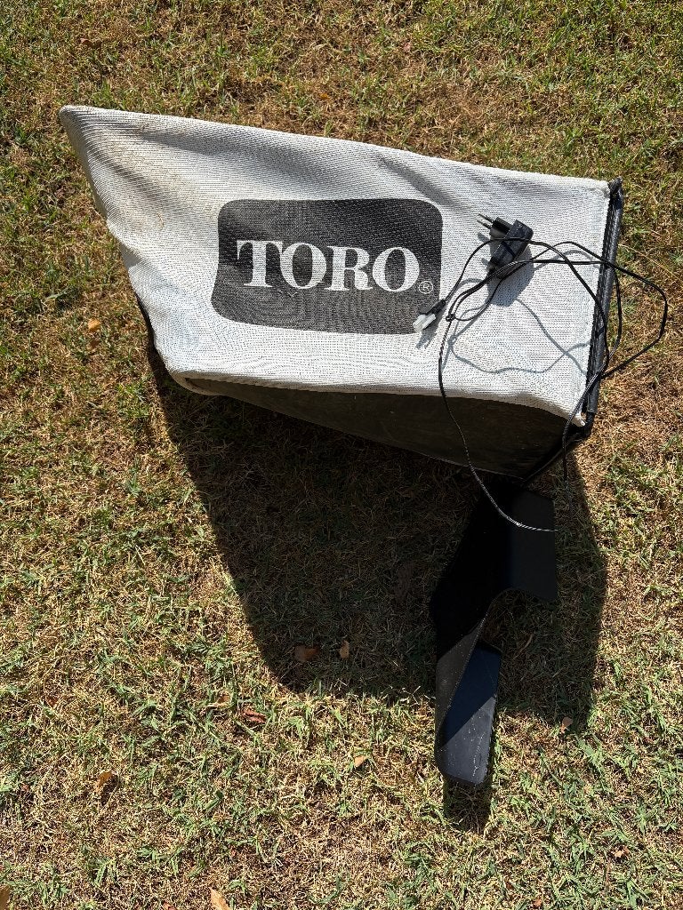 grasbak nieuw en lader Toro grasmachine, Tuin en Terras, Ophalen, Cirkelmaaier, Zo goed als nieuw, Benzine-grasmaaier