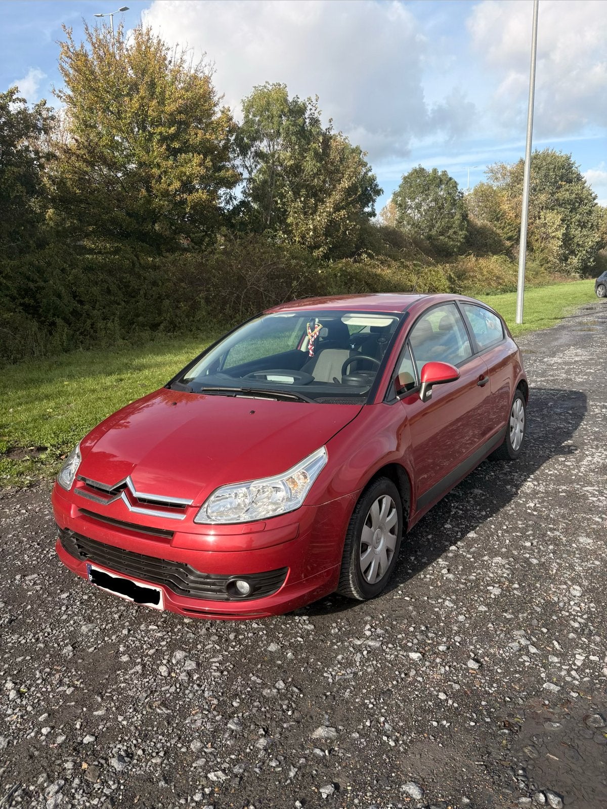 Citroen c4 coupe 1.4 essence 16v, Rouge, Euro 5, Achat, Bluetooth