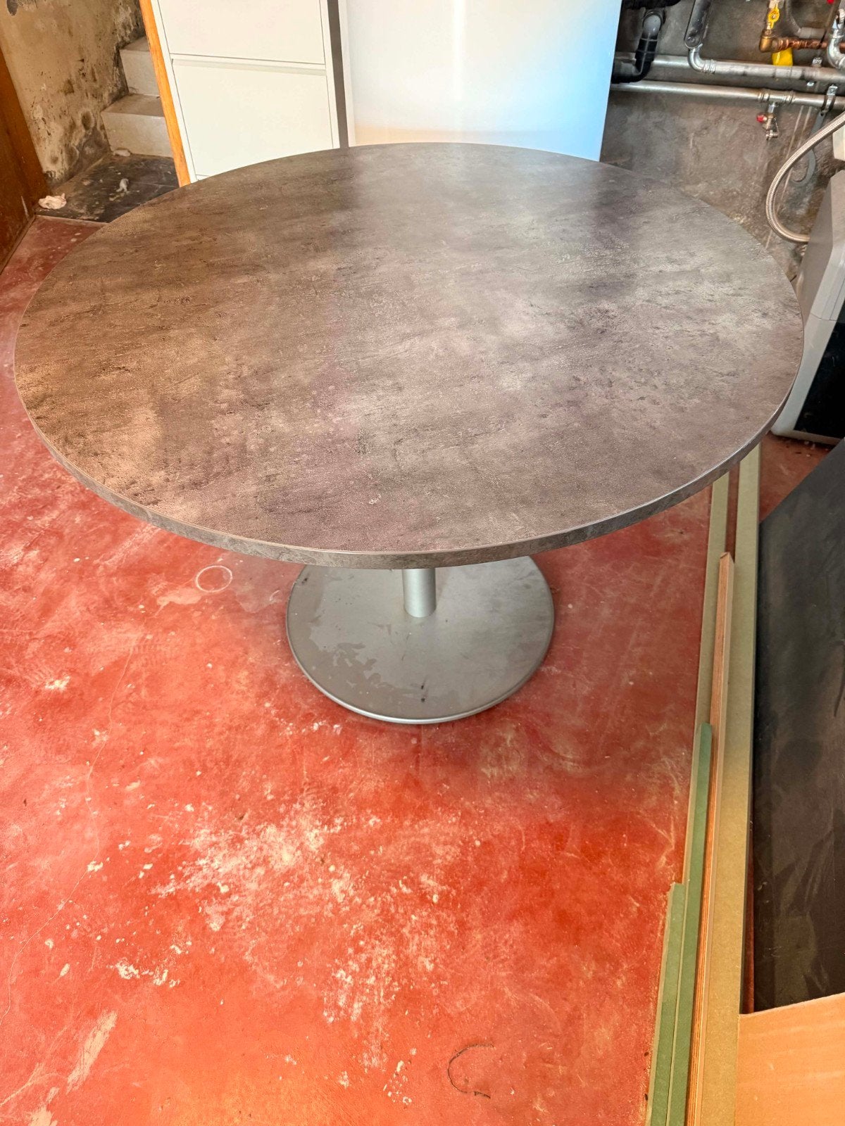 Ronde tafel met diameter 110 cm en hoogte 75 cm, Ophalen, Rond