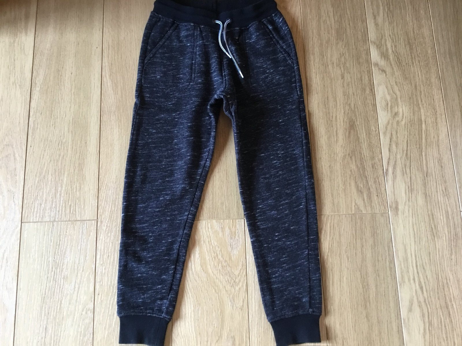 Joggingbroek 9/10 jaar, Kinderen en Baby's, Kinderkleding | Maat 134, Ophalen of Verzenden, Gebruikt, Sport- of Zwemkleding