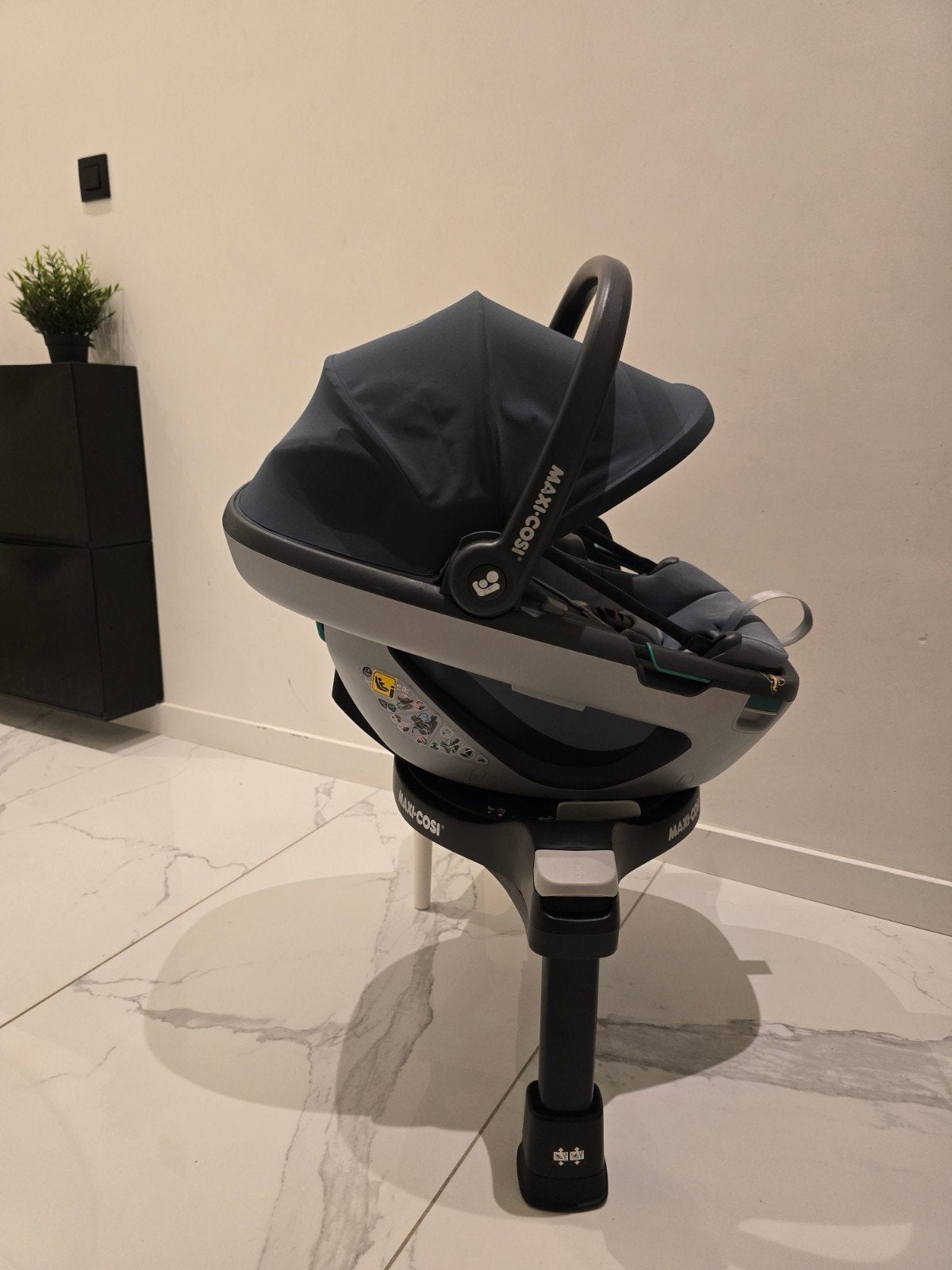 Draai Maxi Cosi 360 + FamilyFix 360 Isofix, Ophalen, Afneembare rugleuning, Zo goed als nieuw, Isofix