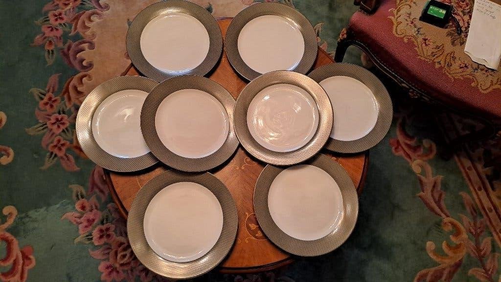8 zilverkleurige borden, Huis en Inrichting, Keuken | Servies, Ophalen, Bord(en)
