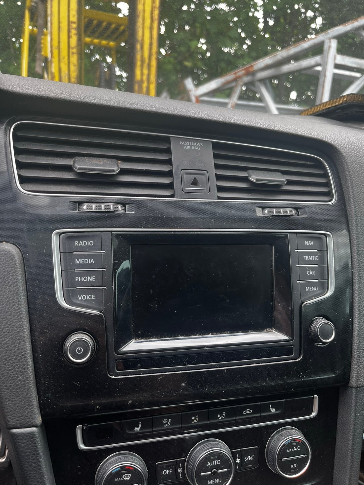 ÉCRAN DE NAVIGATION VOLKSWAGEN GOLF VII 7 (AUA), Enlèvement, Utilisé