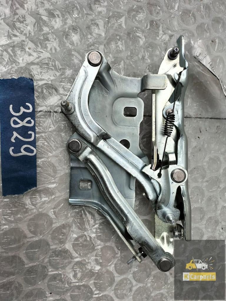8W6823301E AUDI A5 RS5 LINKER KLEPSCHARNIER 8W6823301E, Gebruikt, AUDI AG, Auto-Union-Strasse 1
85045  Ingolstadt, DE, Audi