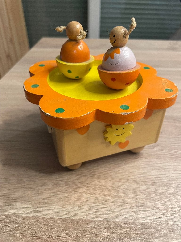 muziekdoosje met 2 dansende popjes, Ophalen of Verzenden