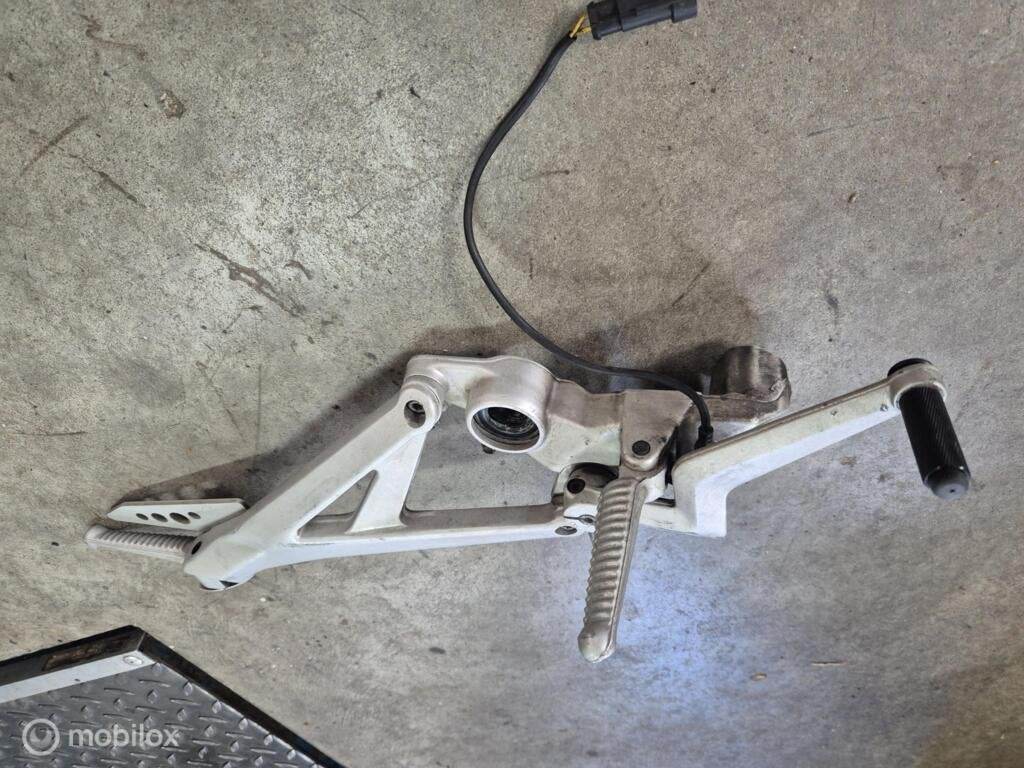 Voetsteun step rempedaal bracket Multistrada Hypermotard, Motoren, Gebruikt, Factorystore.service@ducati.com, Ophalen of Verzenden