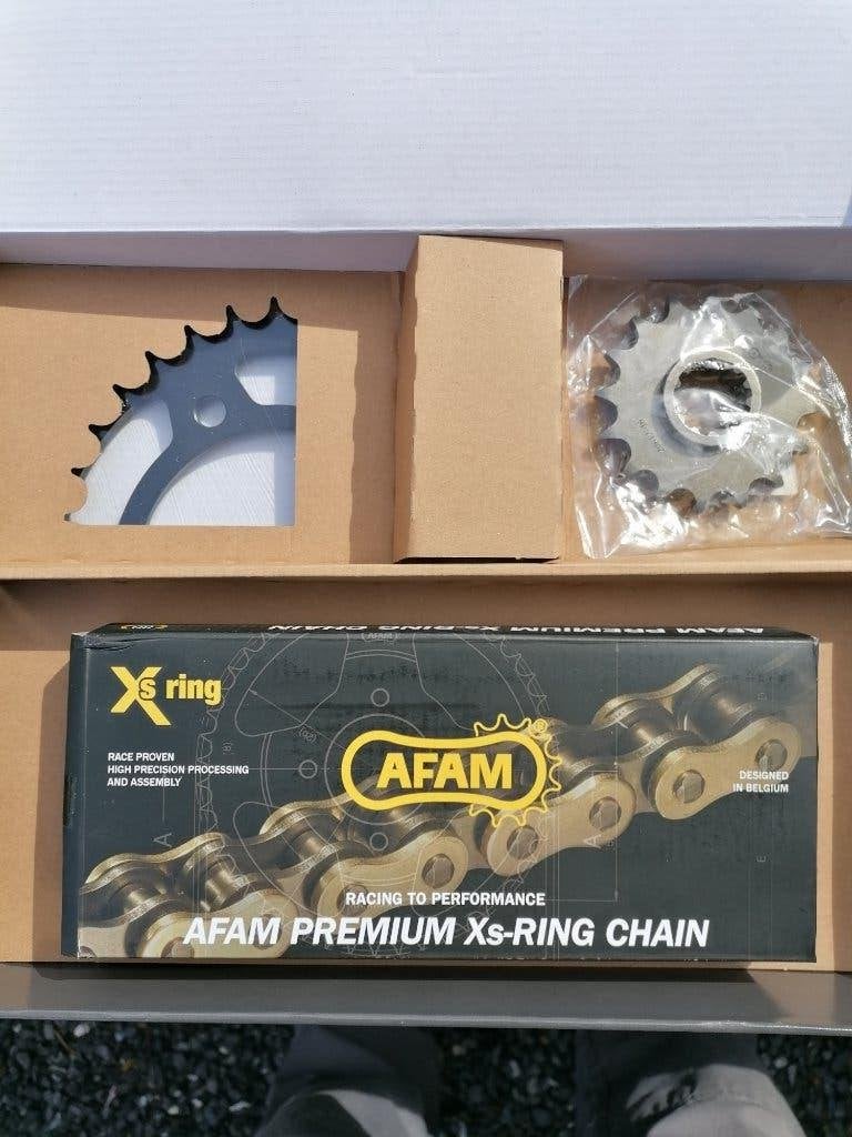 HONDA CBF 600 Kit pignons - chaîne BIHR 2008-2010 état neuf, Motoren, Ophalen, Nieuw