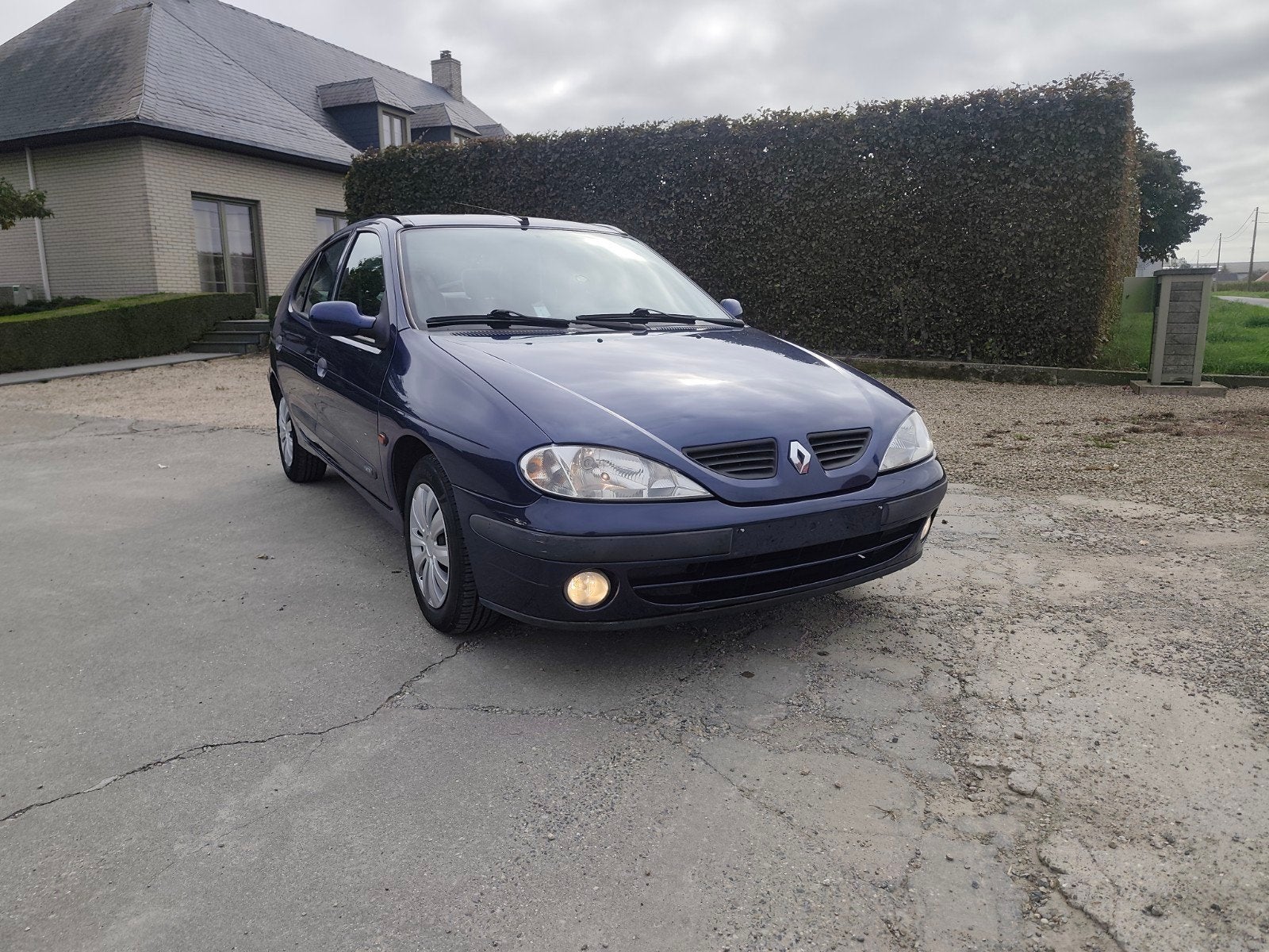 reeds gekeurd vvk renault megane 1.4i bj01 164dkm, Autos, Achat, Entreprise, Essence