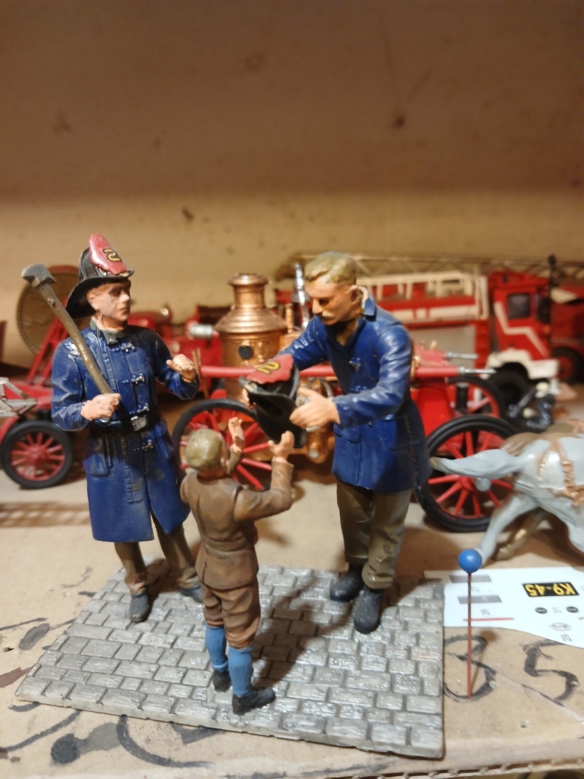pompiers, Ophalen of Verzenden, Zo goed als nieuw, Groter dan 1:35, Figuur of Figuren