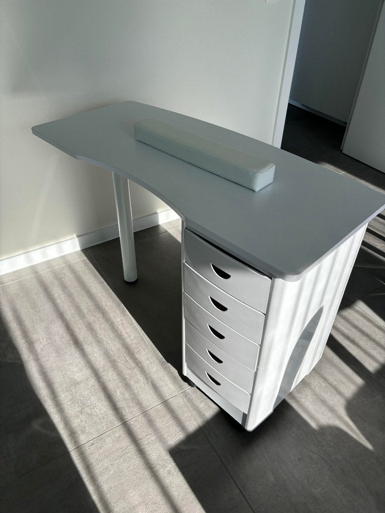 nageltafel voor schoonheidssalon - ideaal voor starters, Ophalen, Gebruikt, Lichaamsverzorging