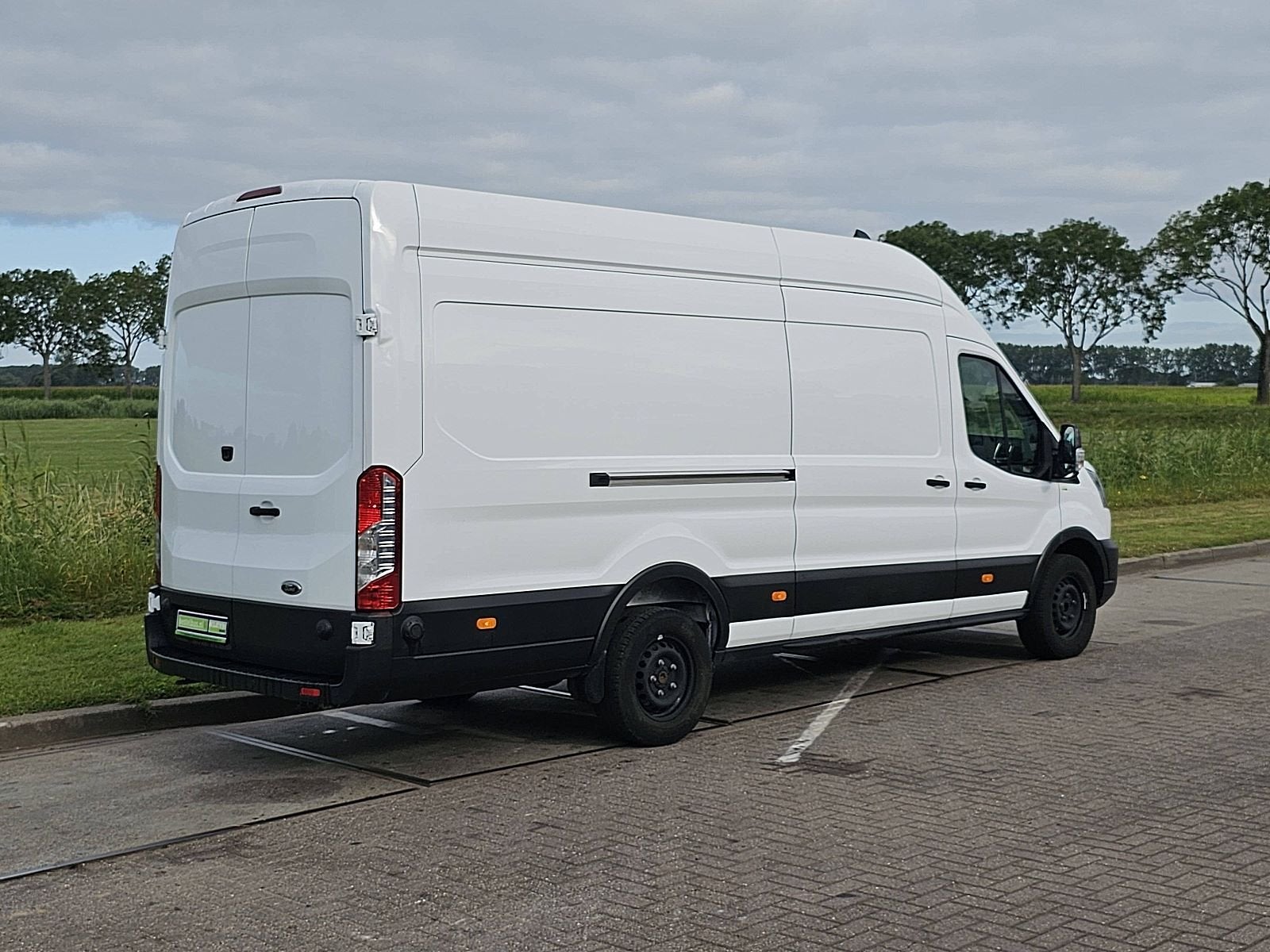 Ford Transit 350 2.0 TDCI L4H3 Trend RWD WF0EXXTTREPM15458, Auto's, Bestelwagens en Lichte vracht, 4 zetels, Achterwielaandrijving