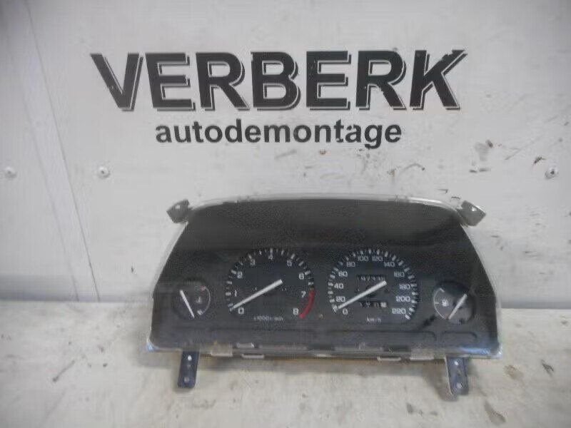 COCKPIT Rover Tourer {400} (01-1993/11-1998), Rover, SAIC Motor Deutschland GmbH, Marcel-Breuer-Straße 4 80807 München, DE, Utilisé
