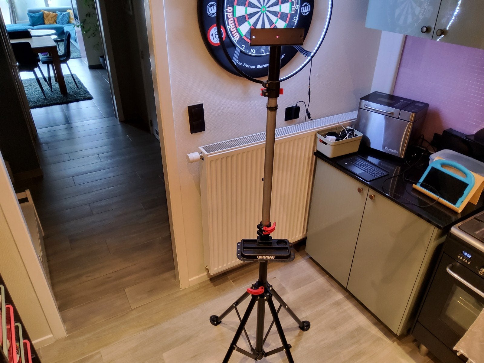Winmau Xtreme dartbord‑staander – goede staat, Enlèvement ou Envoi, Cible de fléchettes