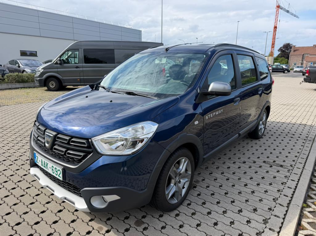 Dacia logan 1.2 benzine jaar 2018 met 7 personen, Auto's, Dacia, Euro 6, 5 deurs, Lodgy, Bedrijf