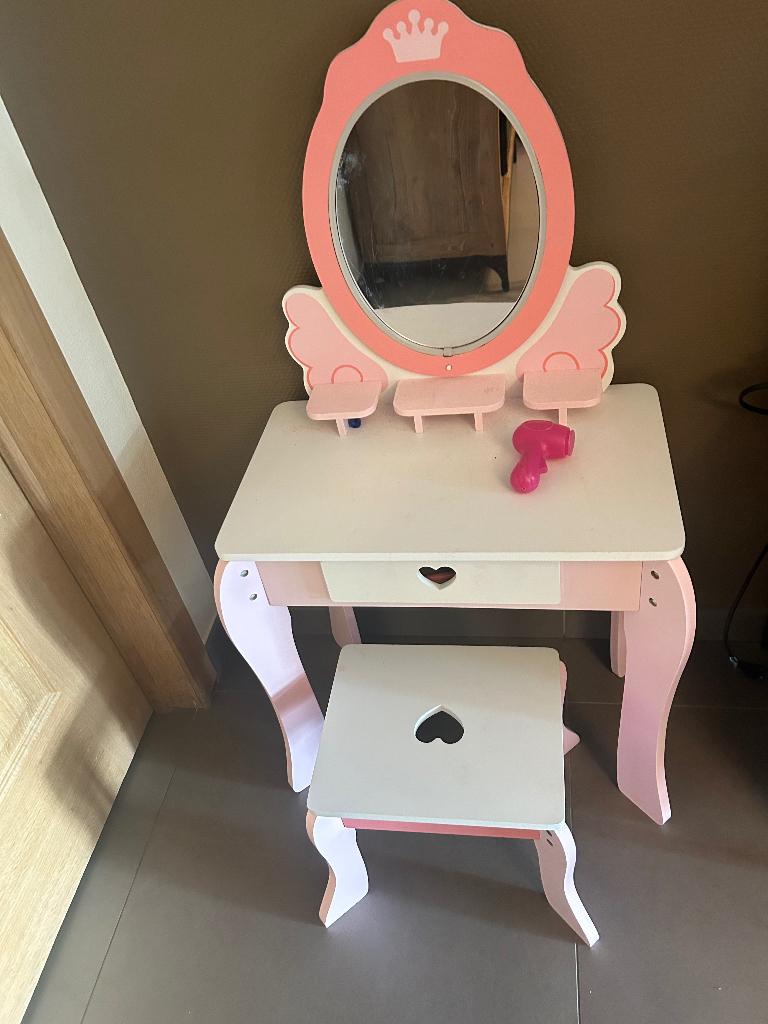Make up tafel kids met toebehoren, Ophalen