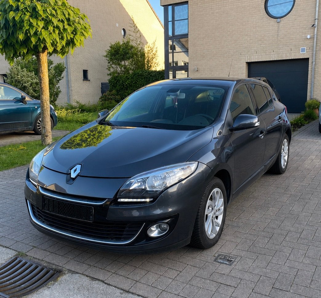 Renault Mégane Essence 2012 Airco Jantes LED, Autos, Renault, Particulier, Mégane, Essence, Boîte manuelle, Enlèvement