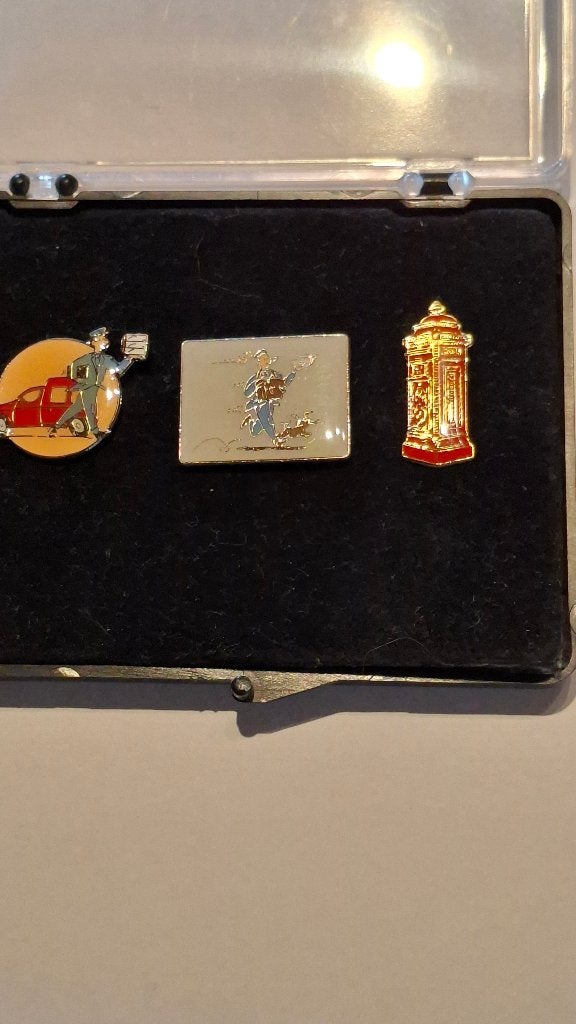 Pin's, Enlèvement ou Envoi, Neuf, Autres sujets/thèmes, Insigne ou Pin's