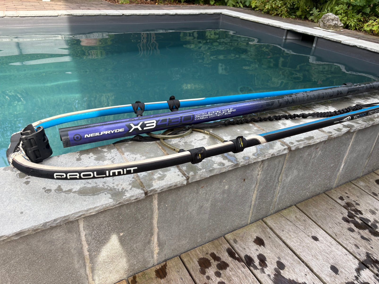 Neilpryde x3 mastverlenger en mastvoet, Watersport en Boten, Windsurfen, Ophalen, Zo goed als nieuw, Neilpryde