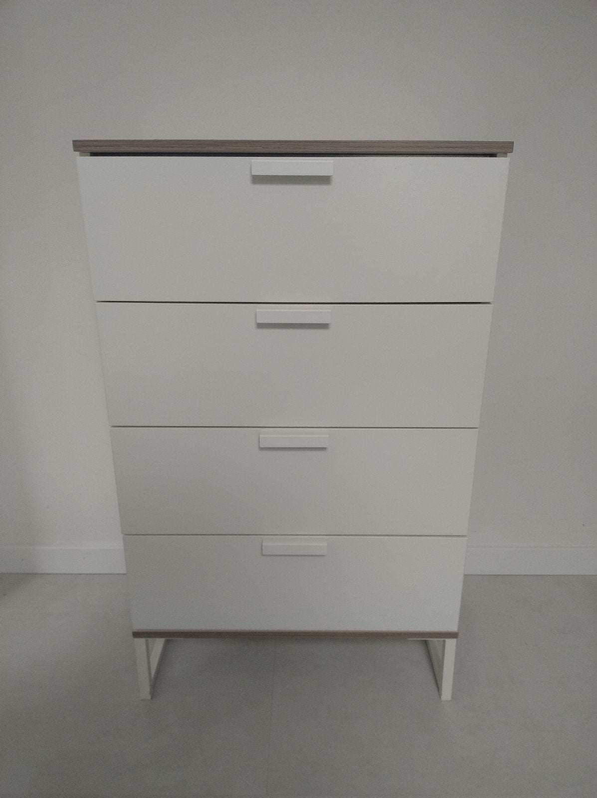 Commode IKEA TRYSIL 4 lades, Maison & Meubles, Enlèvement