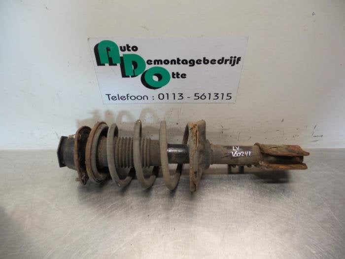 Schokdemperpoot links-voor van een Suzuki Swift (Swift 96-), Gebruikt, -, -, Ophalen of Verzenden