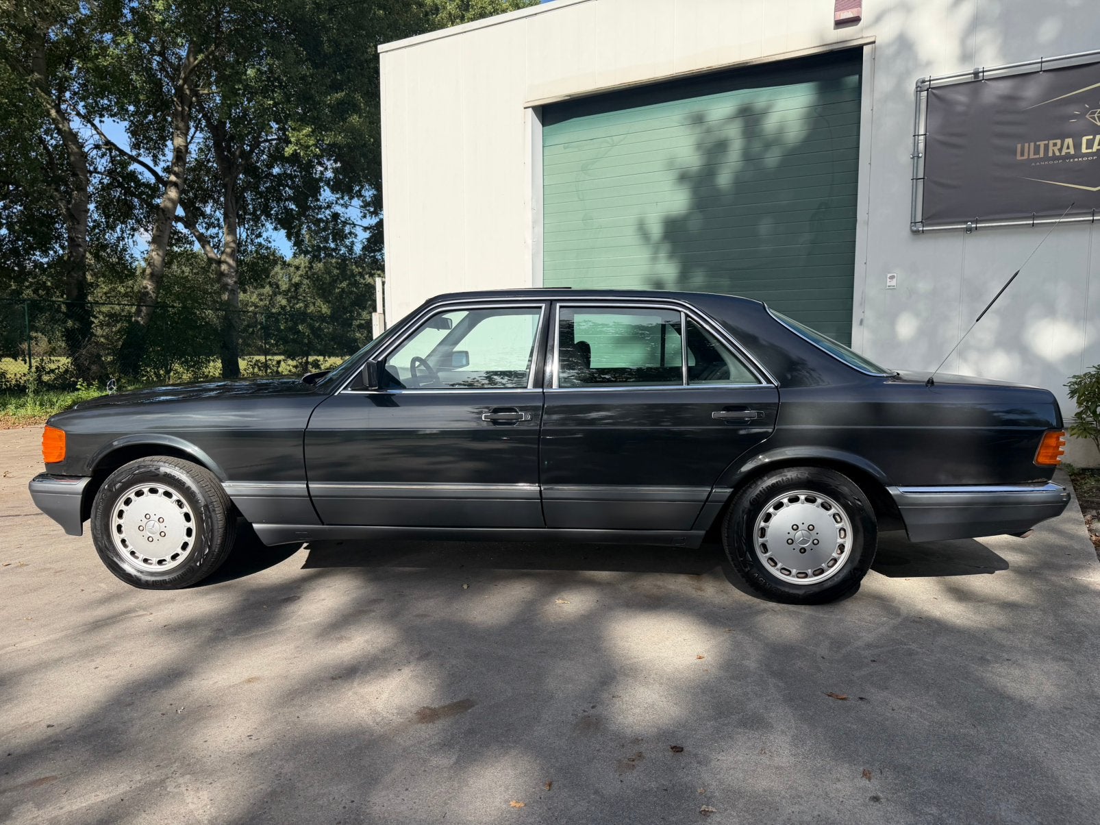 Mercedes 300SE W126 Automaat/Oldtimer/1ste Eigenaar/GEKEURD, Auto's, Automaat, Stof, Bedrijf, Berline