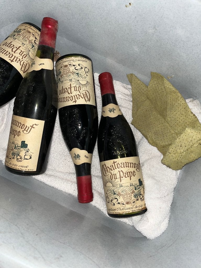 Vin château neuf du pape 1976, Collections, Enlèvement