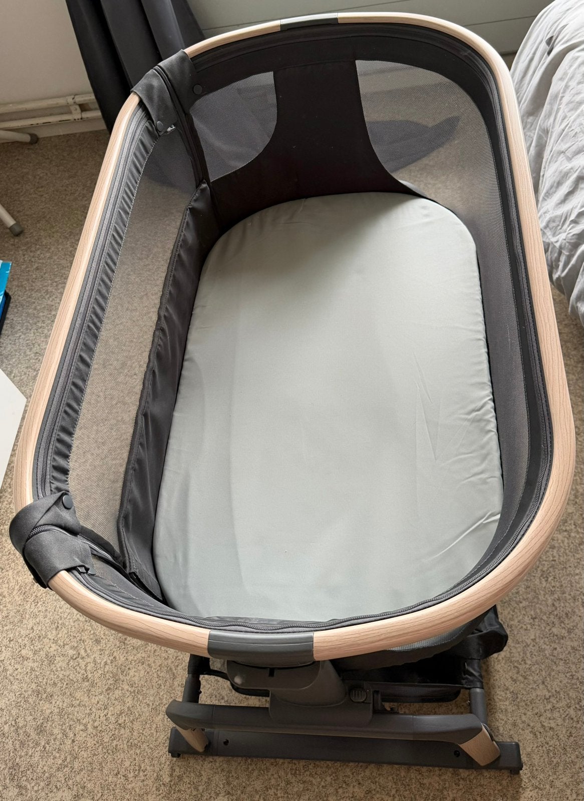 Maxi-Cosi Iora co-sleeper – complete set, Enfants & Bébés, Berceaux & Lits, Enlèvement ou Envoi, Comme neuf, Berceau