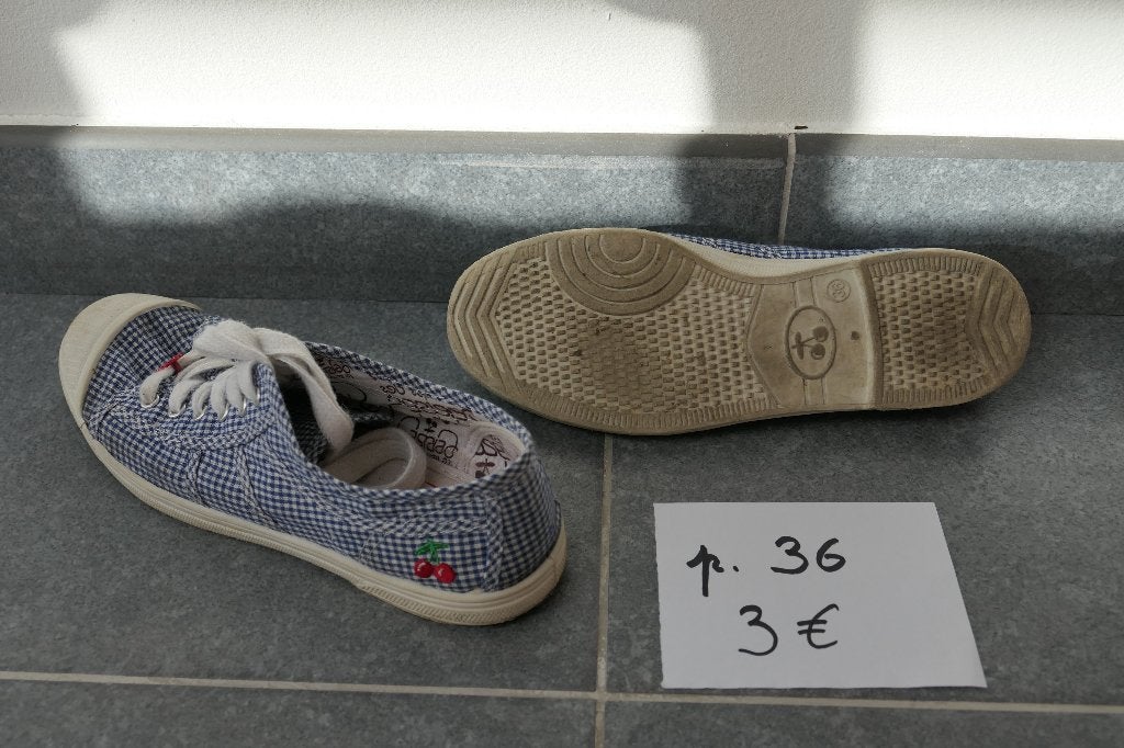 Chaussures en toile Temps des cerises filles/enfants p. 36, Gebruikt, Temps des cerises, Jongen of Meisje, Schoenen