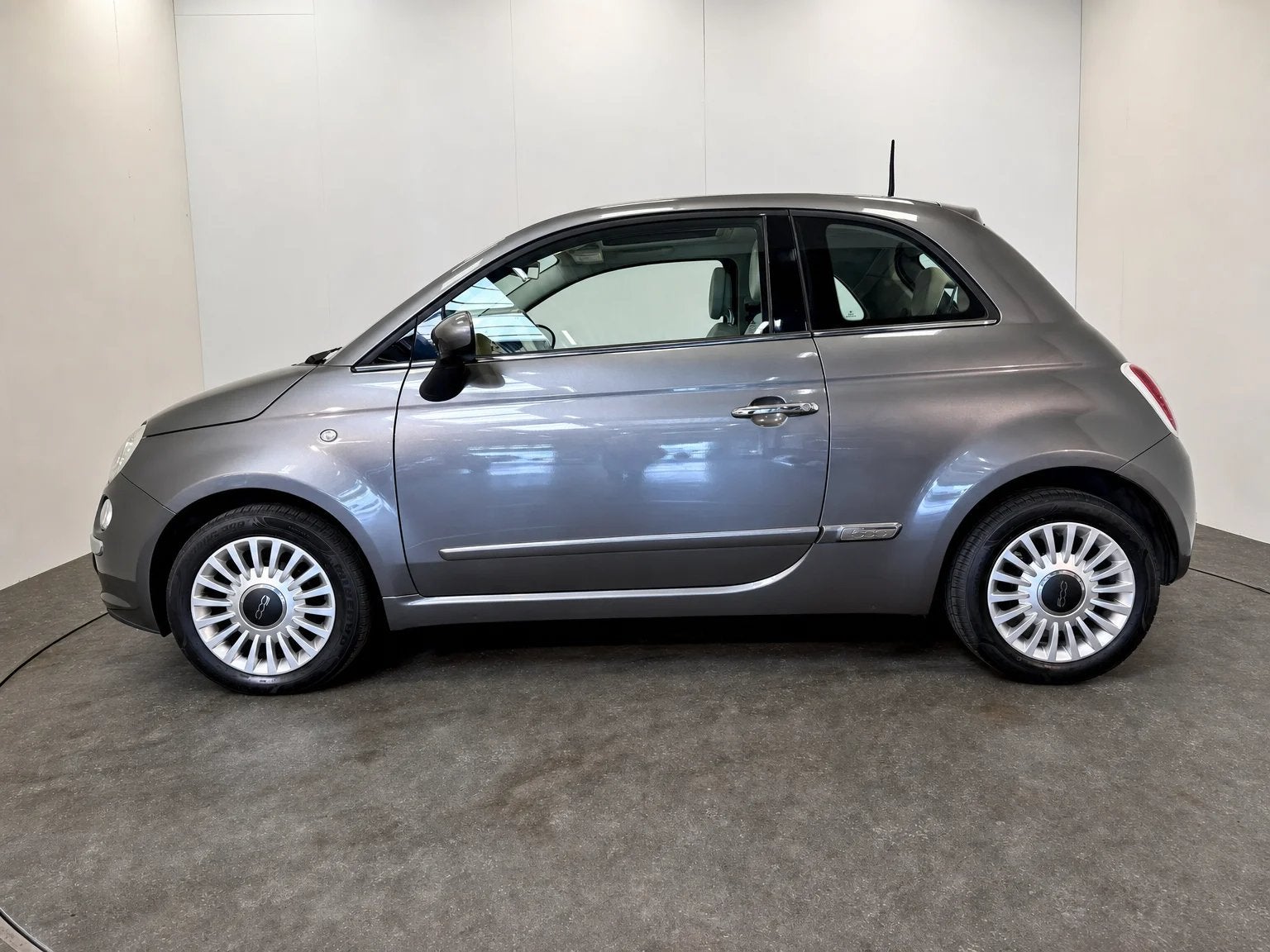 Fiat 500 1.2 Lounge - AUTOMAAT, Autos, Fiat, 1242 cm³, Argent ou Gris, Achat, Euro 6