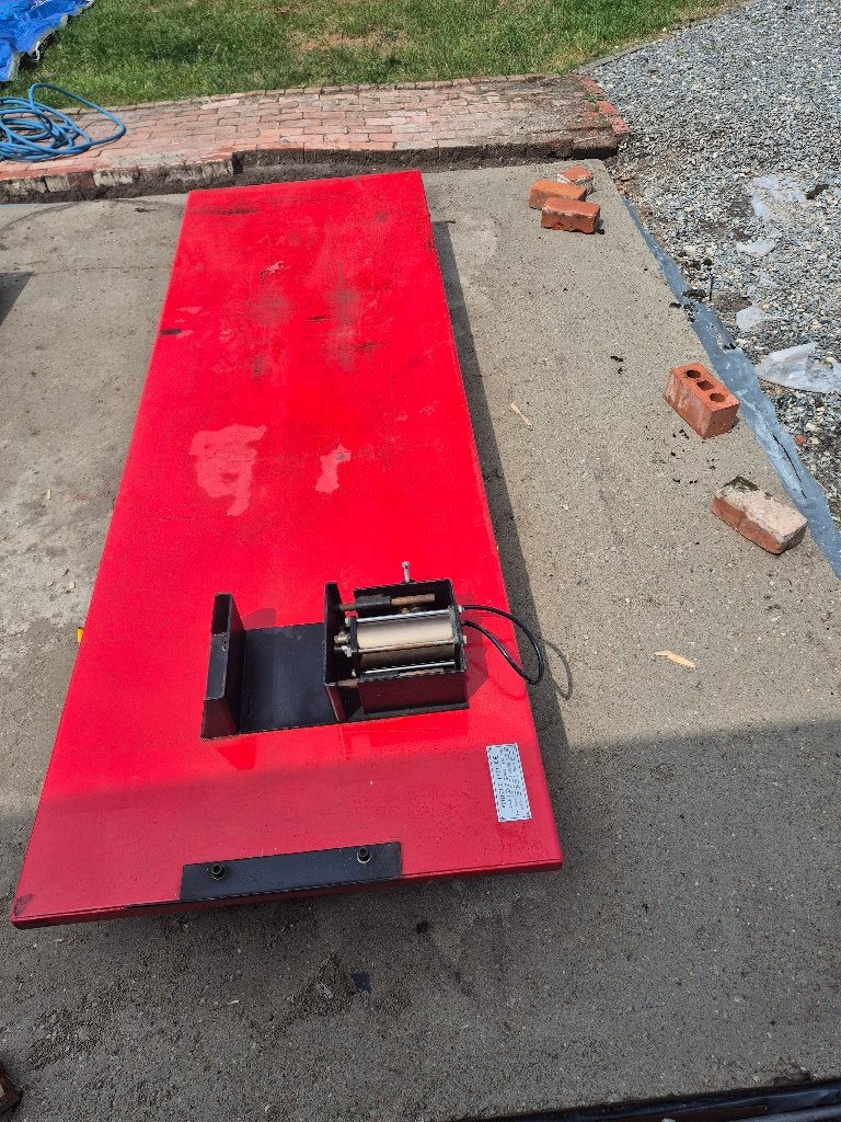 Zware motorheftafel, Motoren, Ophalen