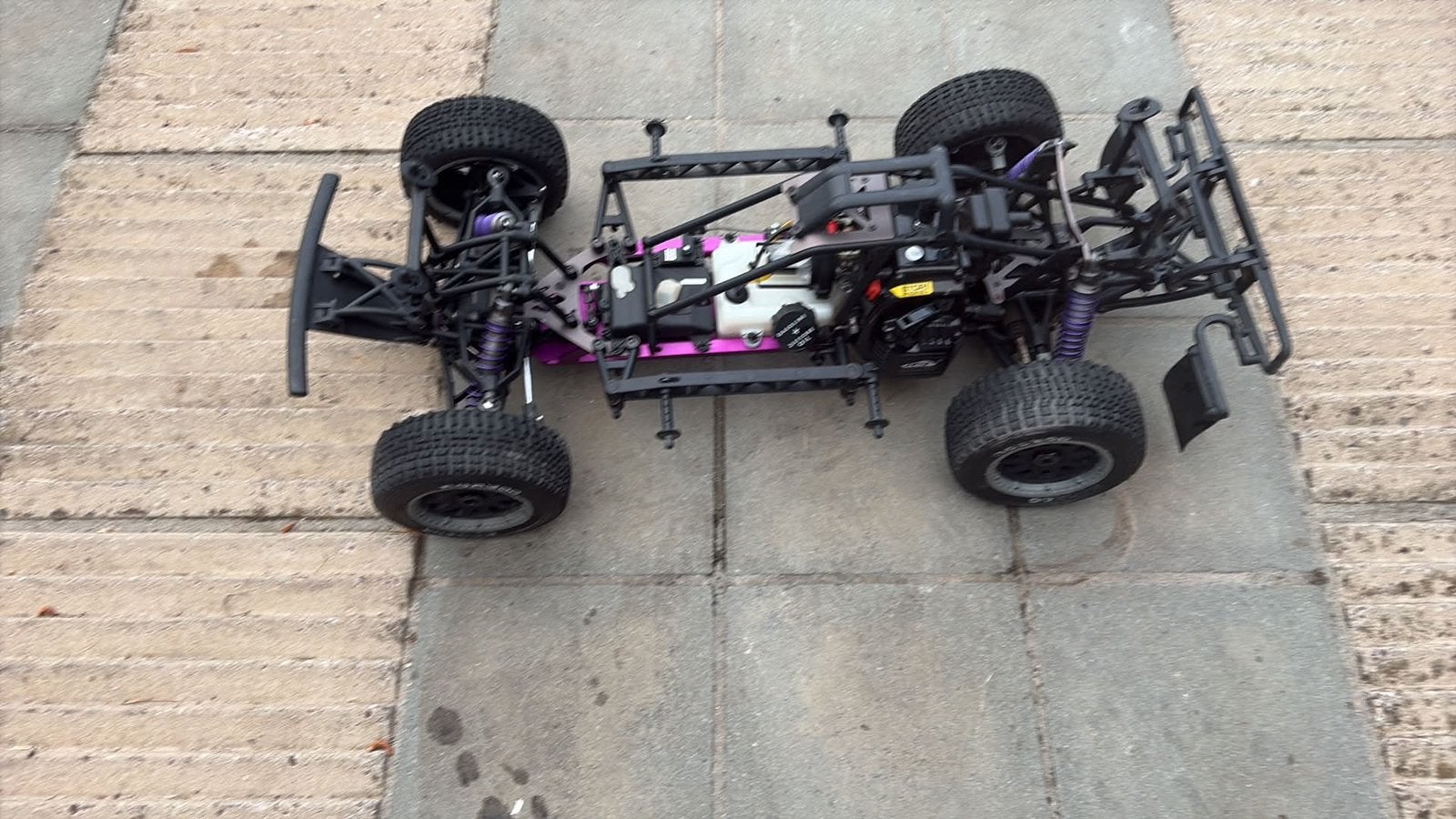 Hpi baja 5t, Hobby & Loisirs créatifs, Autres échelles, Enlèvement ou Envoi, Voiture off road, Utilisé